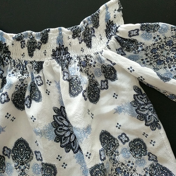 Top - Picture 2 of 2